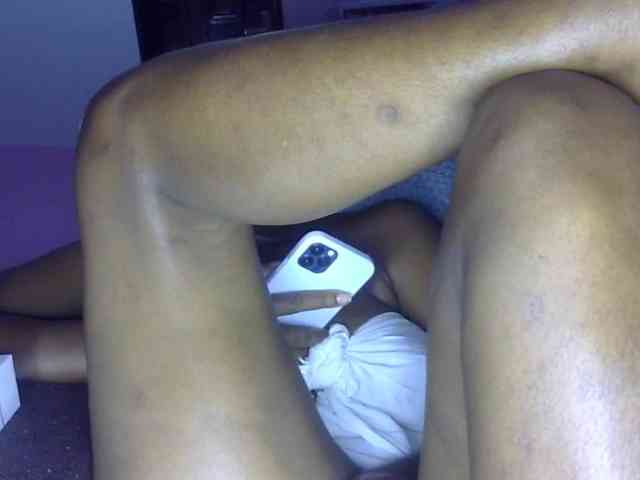 Keylinda75 webcam