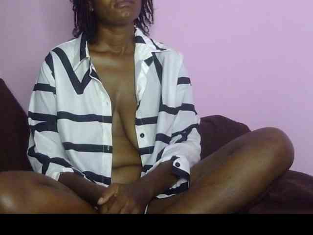 Keylinda75 webcam