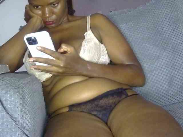 Keylinda75 webcam