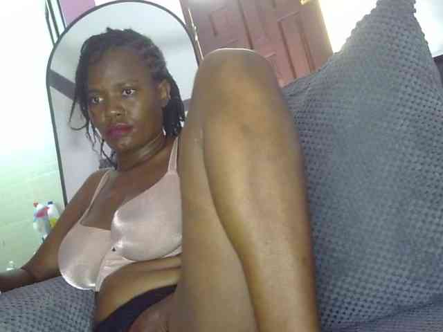 Keylinda75 webcam
