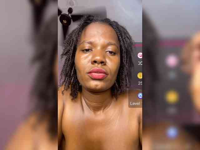 Keylinda75 webcam