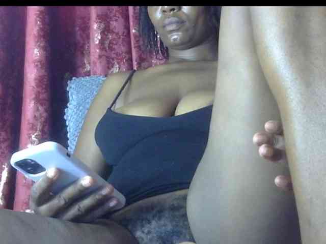 Keylinda75 webcam