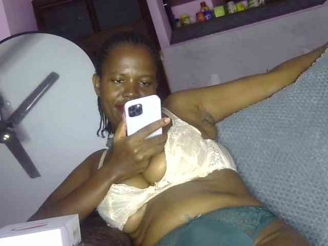 Keylinda75 webcam