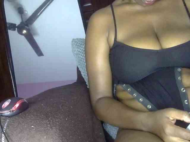 Keylinda75 webcam