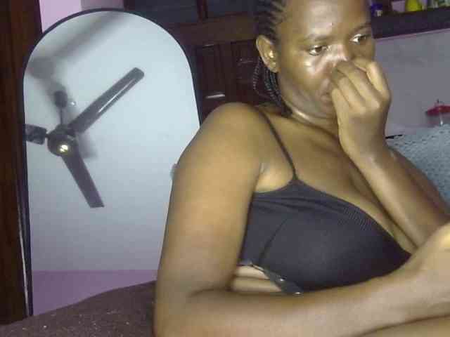 Keylinda75 webcam