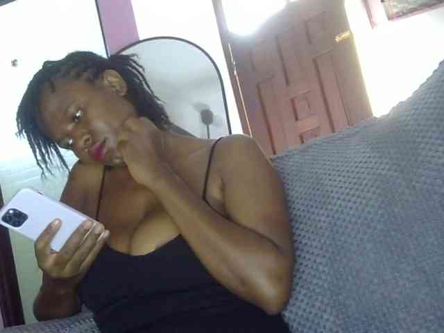 Keylinda75 webcam