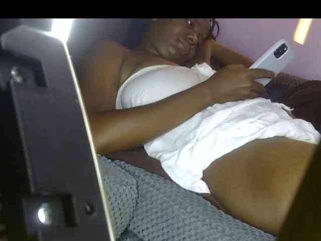 Keylinda75 webcam