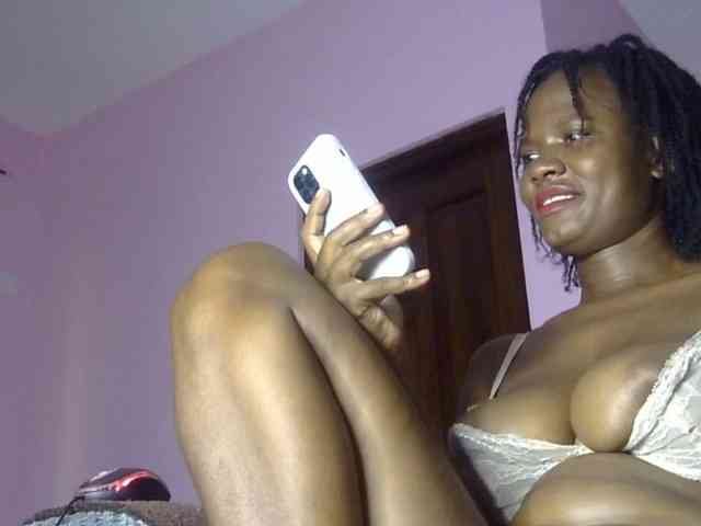 Keylinda75 webcam