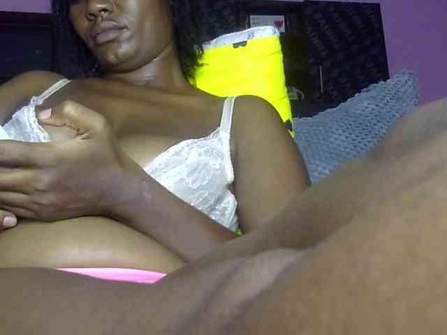Keylinda75 webcam
