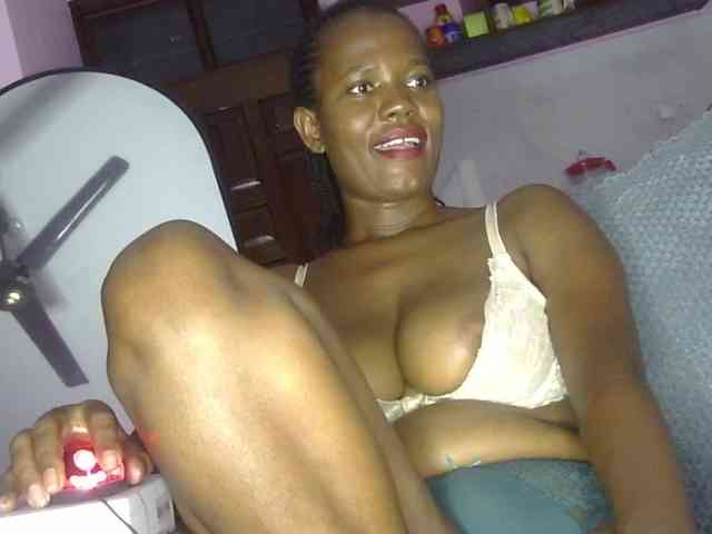 Keylinda75 webcam