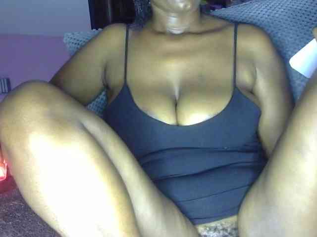 Keylinda75 webcam