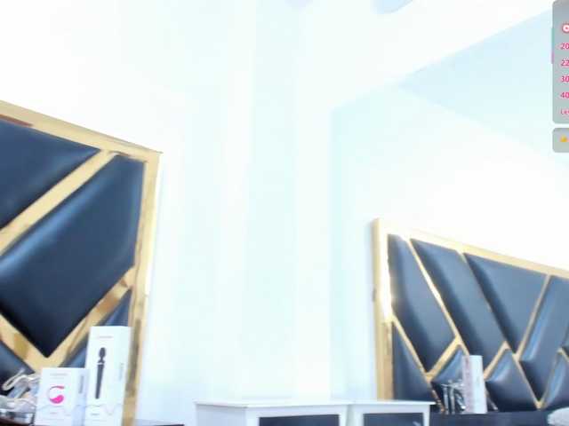 VickyBloomm live cam preview