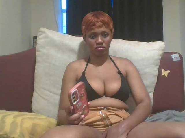 Bootymafia live cam on BongaCams
