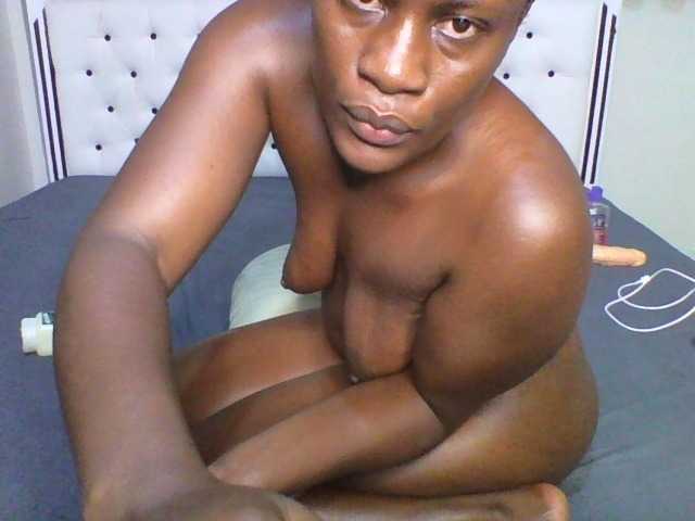 pixelbloom2000 live cam on BongaCams