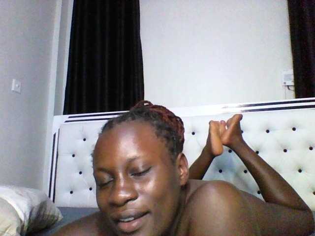 pixelbloom2000 live cam on BongaCams