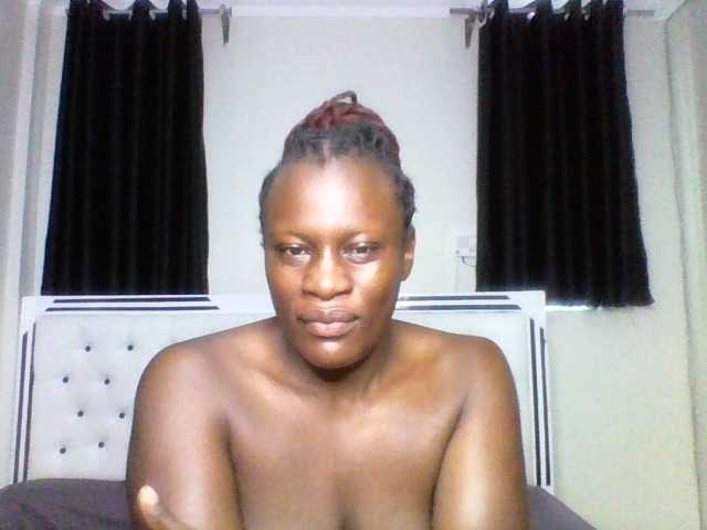 pixelbloom2000 live cam on BongaCams