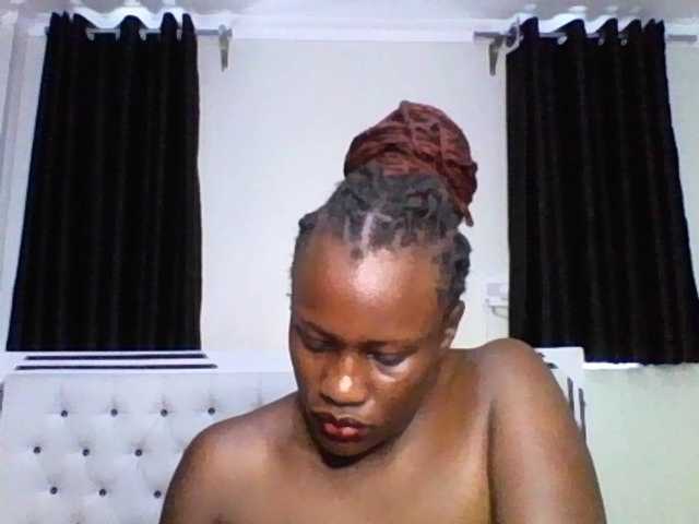 pixelbloom2000 live cam on BongaCams