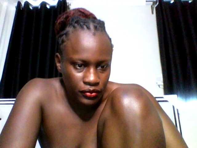 pixelbloom2000 live cam on BongaCams