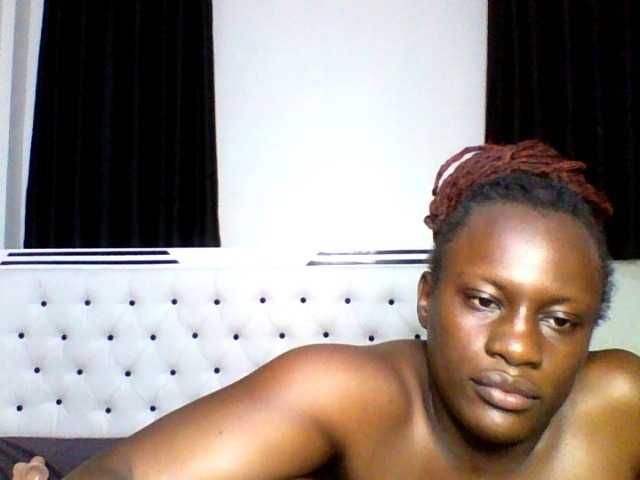 pixelbloom2000 live cam on BongaCams