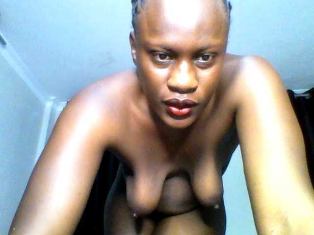 pixelbloom2000 live cam on BongaCams