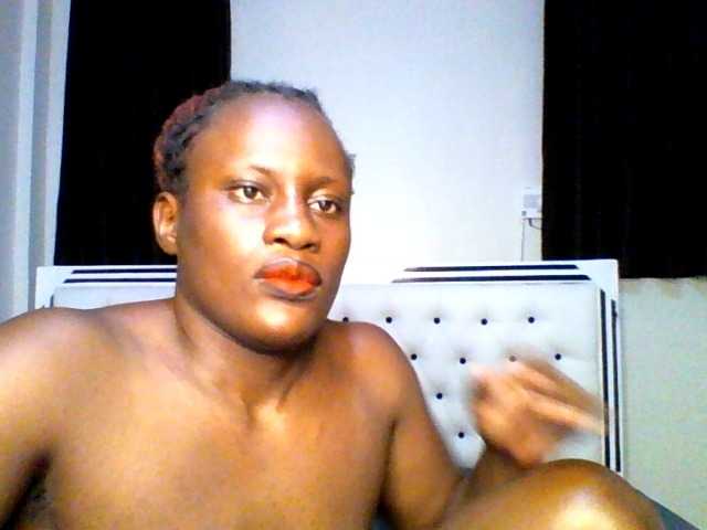 pixelbloom2000 live cam on BongaCams