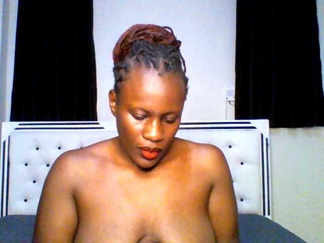 pixelbloom2000 live cam on BongaCams