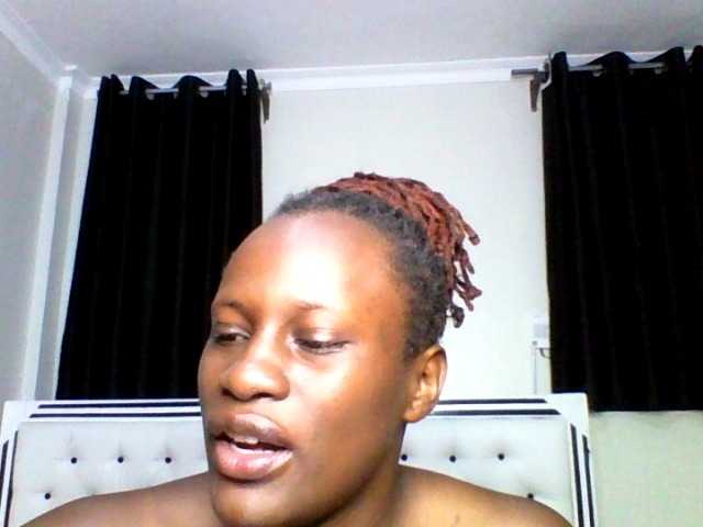 pixelbloom2000 live cam on BongaCams