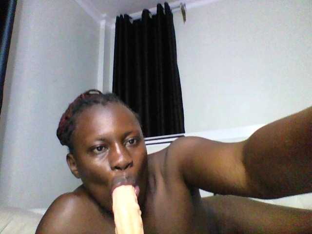 pixelbloom2000 live cam on BongaCams