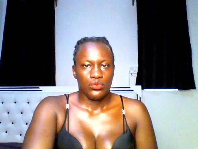 pixelbloom2000 live cam on BongaCams
