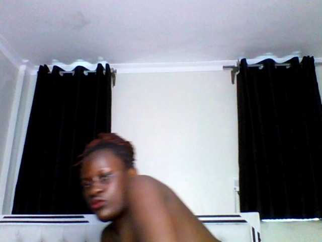 pixelbloom2000 live cam on BongaCams