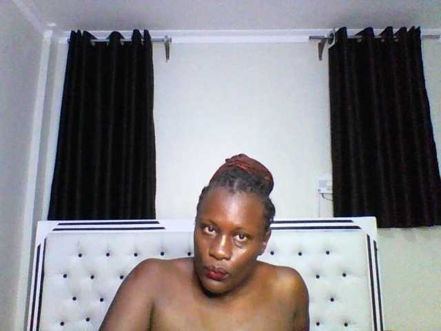 pixelbloom2000 live cam on BongaCams