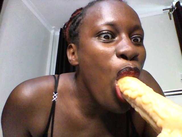 pixelbloom2000 live cam on BongaCams