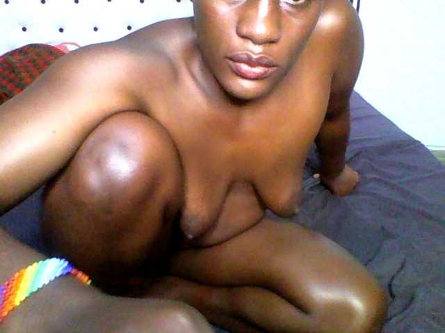 pixelbloom2000 live cam on BongaCams