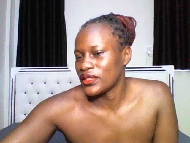 pixelbloom2000 live cam on BongaCams