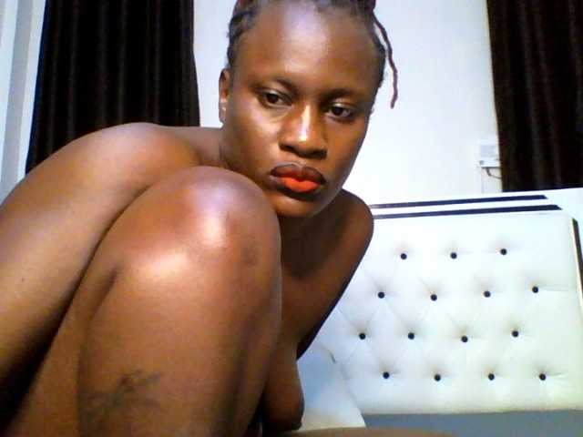 pixelbloom2000 live cam on BongaCams