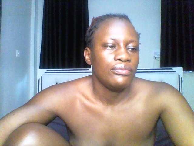 pixelbloom2000 live cam on BongaCams