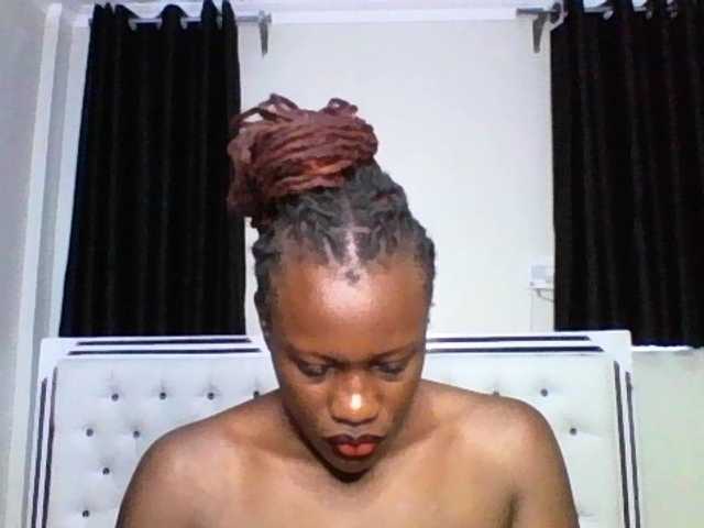 pixelbloom2000 live cam on BongaCams