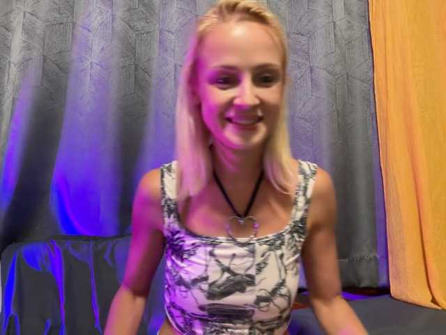 Paulinaa live cam on BongaCams