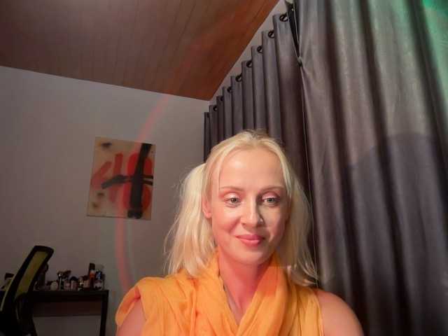 Paulinaa live cam on BongaCams
