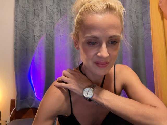 Paulinaa live cam on BongaCams
