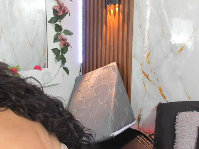 loliss-sh live cam on BongaCams