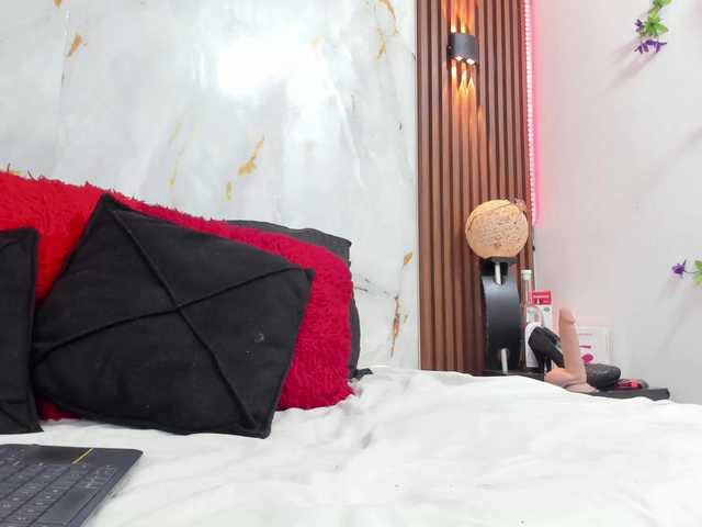 loliss-sh live cam on BongaCams