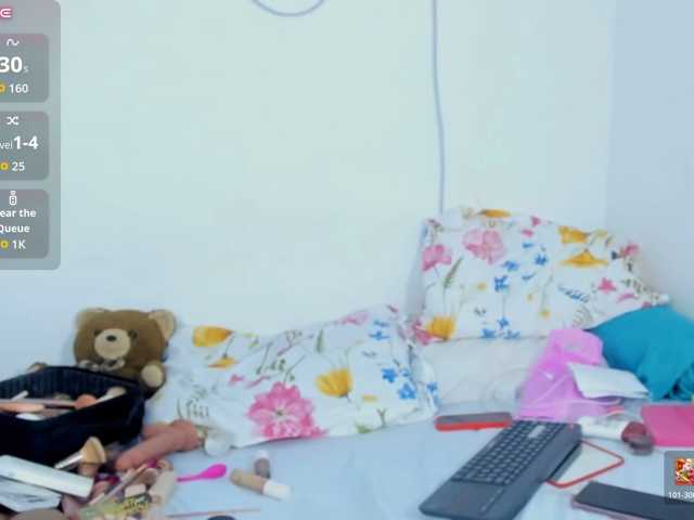 adisson-petitte1 live cam on BongaCams
