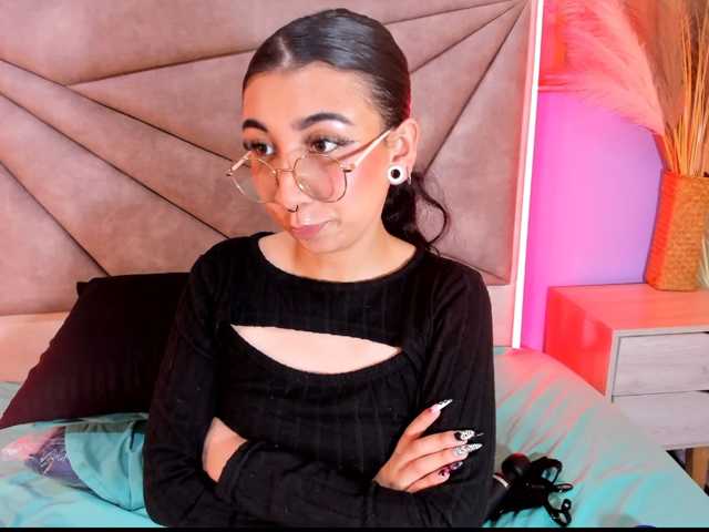 isabela-croftt live cam on BongaCams