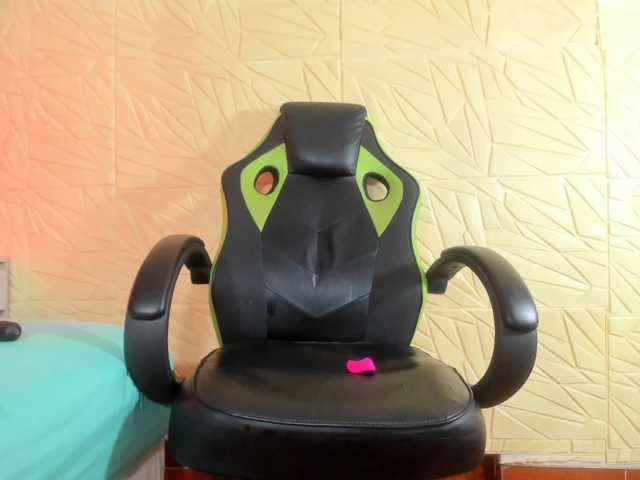 isabela-croftt live cam on BongaCams