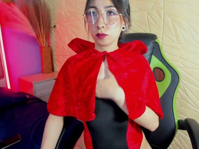 isabela-croftt live cam on BongaCams