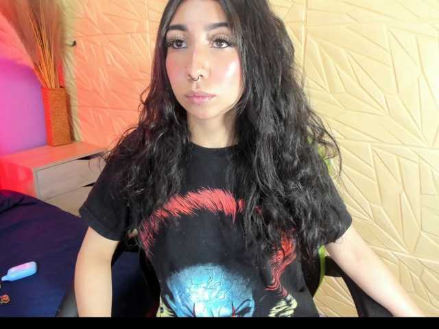 isabela-croftt live cam on BongaCams
