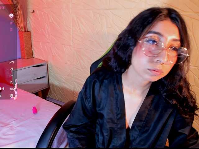 isabela-croftt live cam on BongaCams