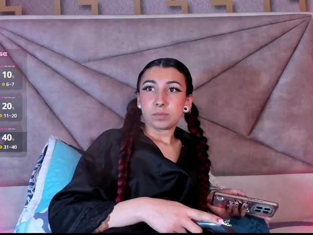 isabela-croftt live cam on BongaCams