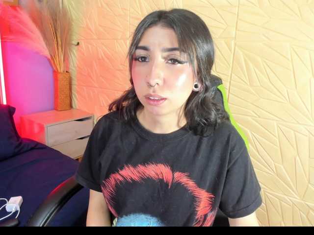 isabela-croftt live cam on BongaCams